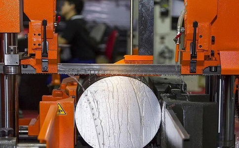 小板镇立式金属带锯床切削出现跑带故障解决方法! 小板镇立式金属带锯床切削出现跑带故障解决方法!